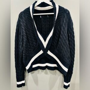 Women’s Black White Cable knit V Neck Sweater Size M To L Preppy Academia
